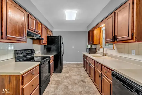 7222 Maple Drive Avon IN 46123