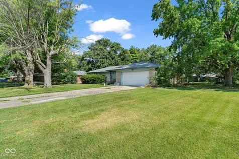 7222 Maple Drive Avon IN 46123