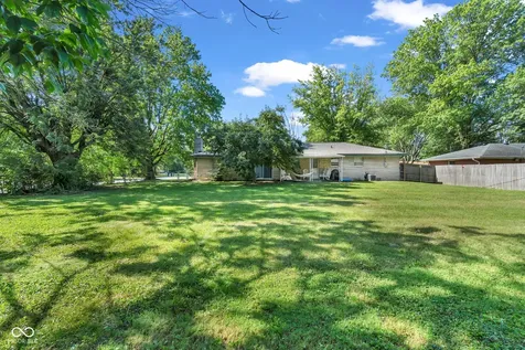 7222 Maple Drive Avon IN 46123