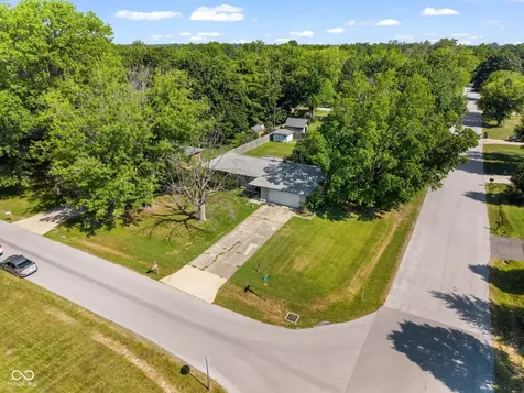7222 Maple Drive Avon IN 46123