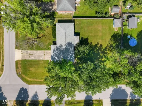 7222 Maple Drive Avon IN 46123