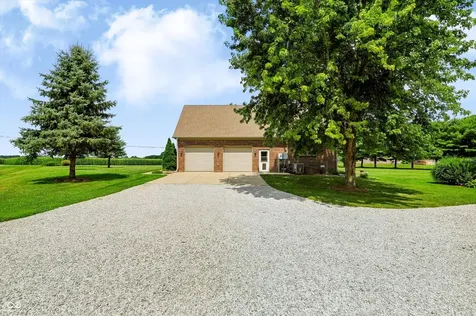 1030 E County Rd 350 N Danville IN 46122