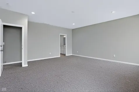 8810 Rowling Way Indianapolis IN 46239