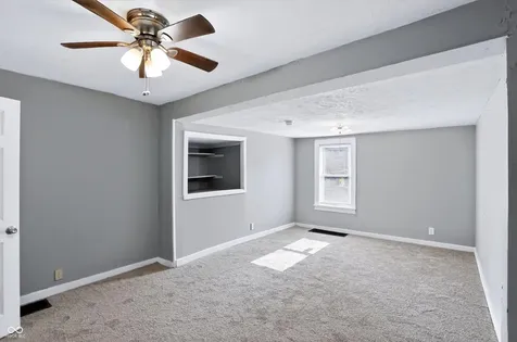 2102 S Biltmore Muncie IN 47302
