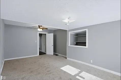 2102 S Biltmore Muncie IN 47302