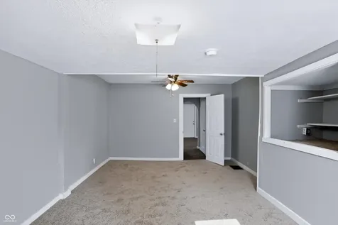 2102 S Biltmore Muncie IN 47302