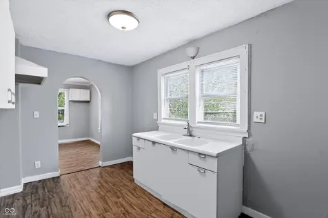 2102 S Biltmore Muncie IN 47302