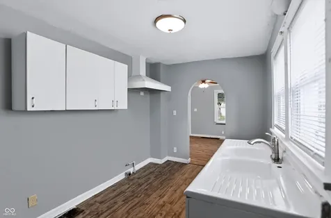 2102 S Biltmore Muncie IN 47302
