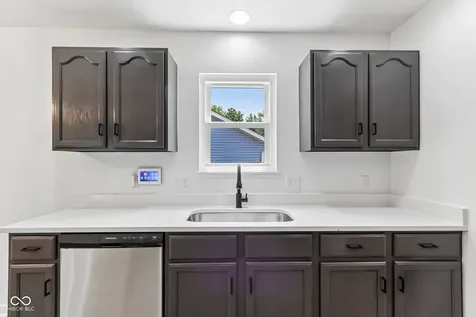 304 Foxridge Court Shelbyville IN 46176