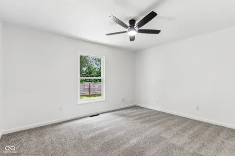 304 Foxridge Court Shelbyville IN 46176