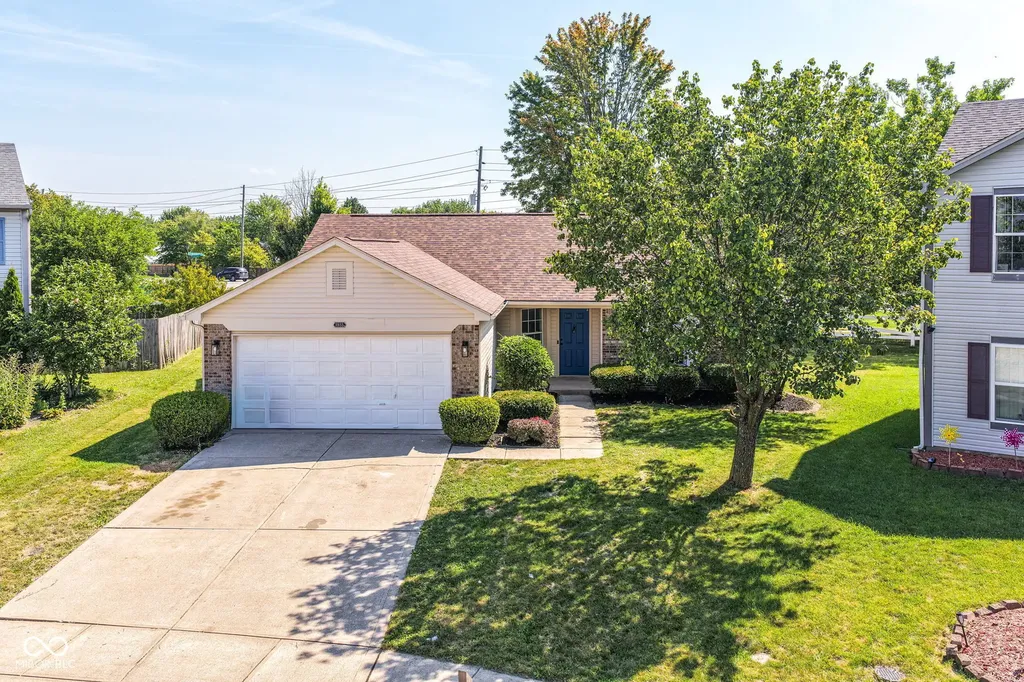 3933 Bergamot Court Indianapolis IN 46235