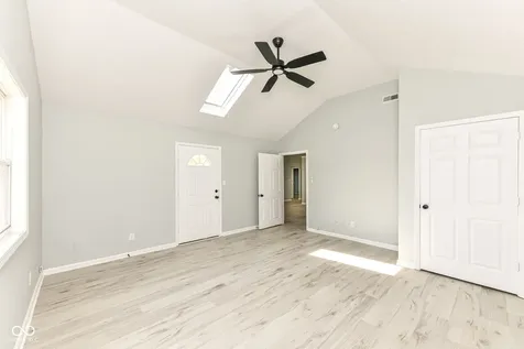 3933 Bergamot Court Indianapolis IN 46235