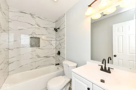 3933 Bergamot Court Indianapolis IN 46235
