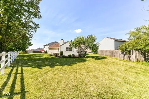 3933 Bergamot Court Indianapolis IN 46235