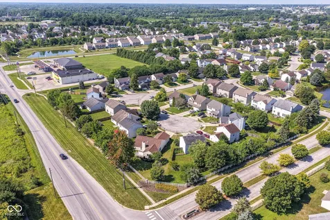 3933 Bergamot Court Indianapolis IN 46235