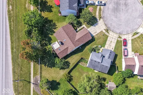 3933 Bergamot Court Indianapolis IN 46235