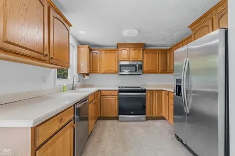9505 Thornwood Drive Indianapolis IN 46250