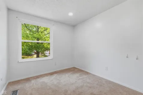 9505 Thornwood Drive Indianapolis IN 46250