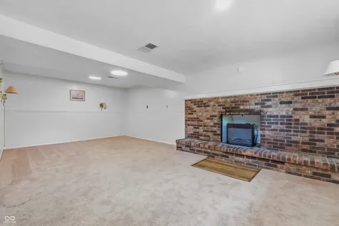 9505 Thornwood Drive Indianapolis IN 46250