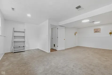 9505 Thornwood Drive Indianapolis IN 46250