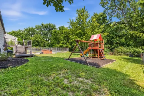 9505 Thornwood Drive Indianapolis IN 46250