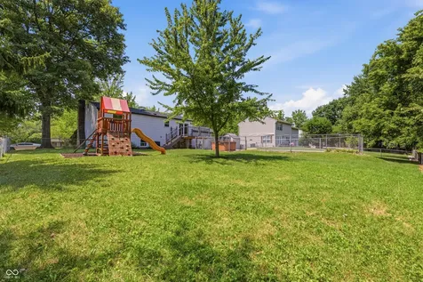 9505 Thornwood Drive Indianapolis IN 46250
