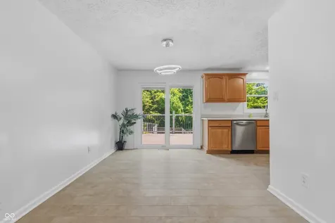 9505 Thornwood Drive Indianapolis IN 46250