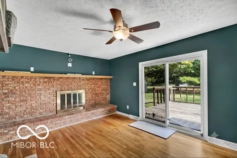 2745 Flintwood Drive Columbus IN 47203