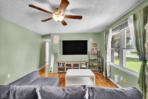 2745 Flintwood Drive Columbus IN 47203