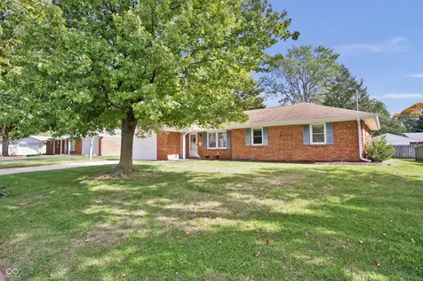 2745 Flintwood Drive Columbus IN 47203