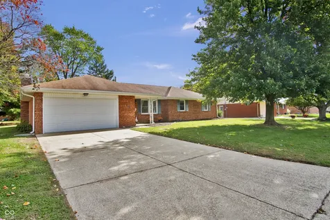 2745 Flintwood Drive Columbus IN 47203