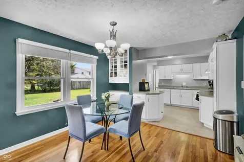 2745 Flintwood Drive Columbus IN 47203