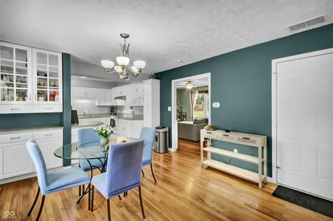 2745 Flintwood Drive Columbus IN 47203