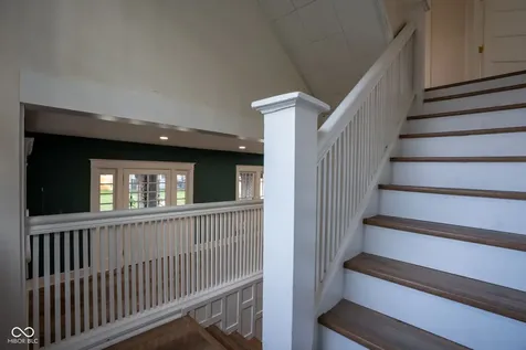 24 Hendricks Place Indianapolis IN 46201