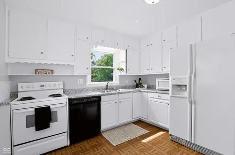 104 Water Street Greenwood IN 46143
