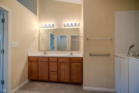 12682 Whisper Way Fishers IN 46037