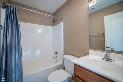 12682 Whisper Way Fishers IN 46037