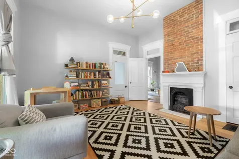726 Lafayette Avenue Columbus IN 47201