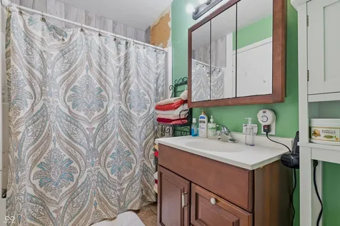 621 Fabyan Road Indianapolis IN 46217