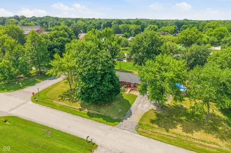 621 Fabyan Road Indianapolis IN 46217