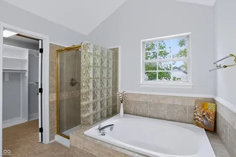 11017 Lake Run Drive Fishers IN 46038