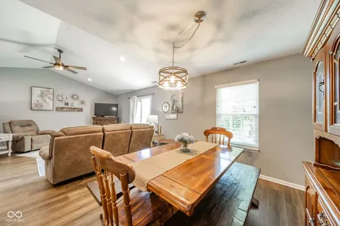 6279 Briargate Drive Zionsville IN 46077