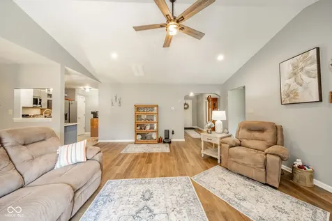 6279 Briargate Drive Zionsville IN 46077