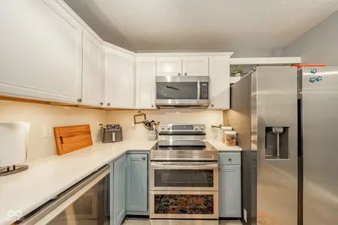 6279 Briargate Drive Zionsville IN 46077
