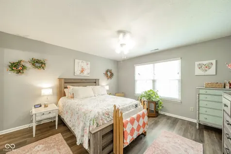 6279 Briargate Drive Zionsville IN 46077