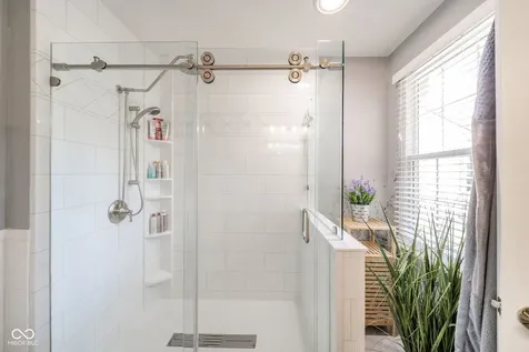 6279 Briargate Drive Zionsville IN 46077