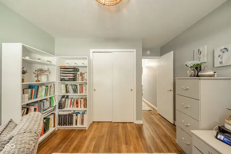 6279 Briargate Drive Zionsville IN 46077