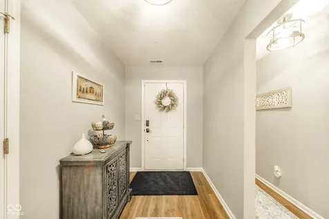 6279 Briargate Drive Zionsville IN 46077