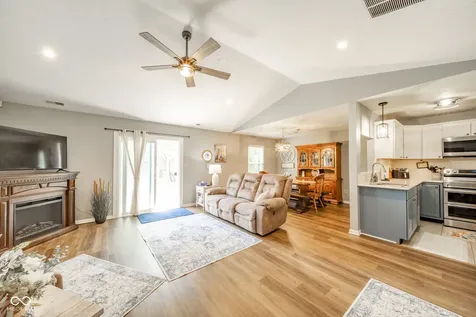 6279 Briargate Drive Zionsville IN 46077