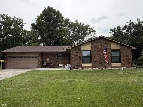 1186 Fox Trail Drive W New Palestine IN 46163